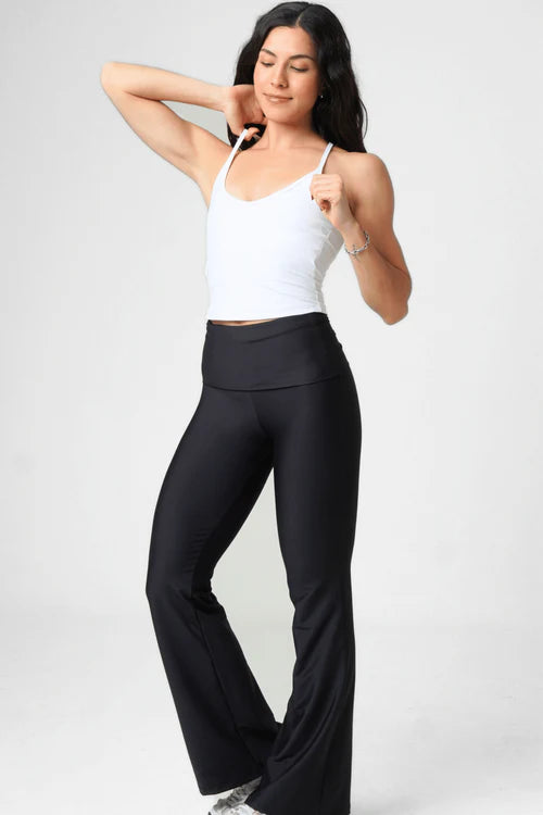 The Contour Tank - WHITE